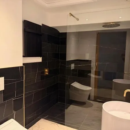 Antrim House Guest Rooms & Suites (Adults Only) Portrush Exterior photo